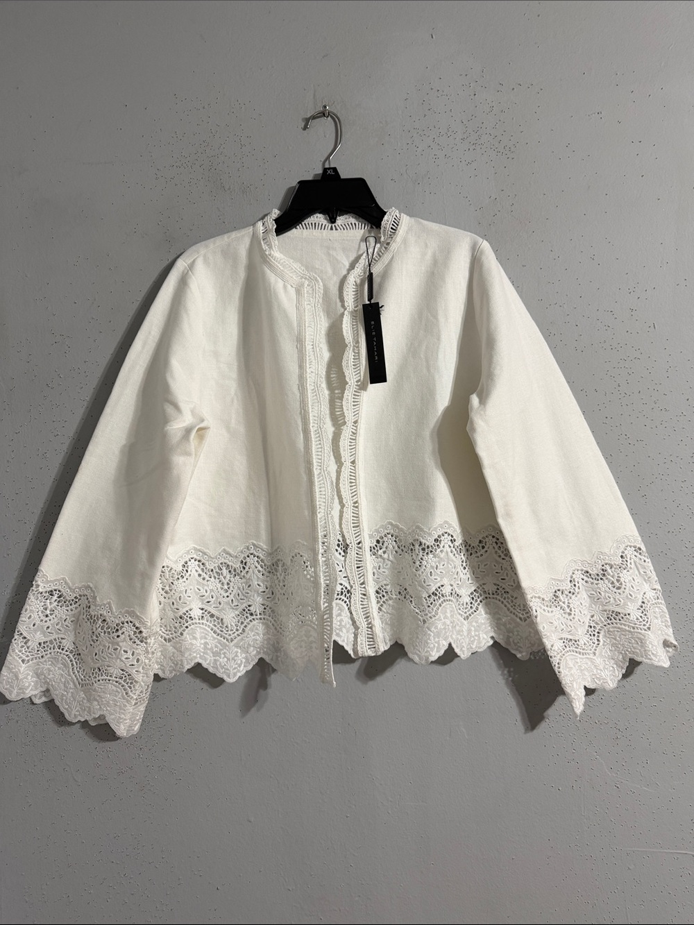 NWT Elie Tahari White Eyelet Lace Trim Open Jacket